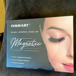 New in box~Magnetic eyeliner & eyelash kit